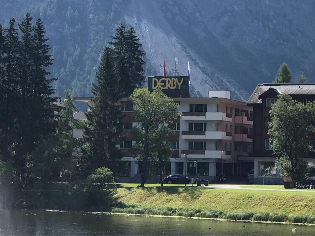 Derby 25 * Arosa